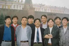 1993年，中俄列车的“国际倒爷”，遭悍匪洗劫，六天五夜无人幸免图片