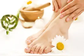 夏季除脚臭试试这些小方法 为什么脚臭呢图片
