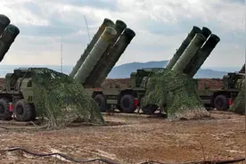 32国大军开向俄家门口，俄军重兵集结警告，S400随时瞄准发射图片