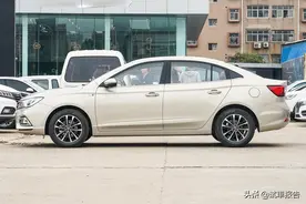 配置高价格低，高性价比家用轿车-荣威i5图片