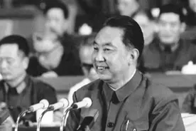 1955年第一次见到毛主席，20年后，由于主席的栽培，他成为正国级图片