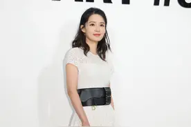 李沁以一袭白色纱裙现身，满屏的仙女气质图片