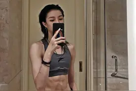 颜值太高！艺术体操运动员刘鑫超会穿搭图片