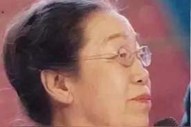 老艺术家曲云，丈夫是副院长，为何晚年捡废品过活？图片