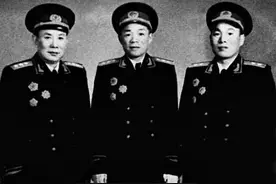 “一日是班长，终身是班长。”老革命的感情就这么朴素、真挚！图片