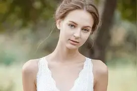 “飞机场女孩”当宝妈后就没有奶水吗，这是真的还是假的？图片