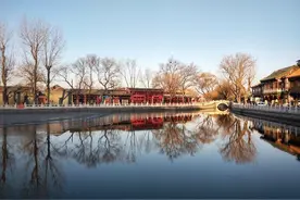 什刹海水域面积33.6万平方米，与中南海水域一脉相连图片