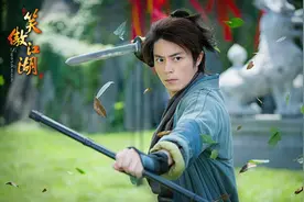 笑傲江湖中，他是王重阳传人，武功堪比东方不败，方证大师敬重他图片