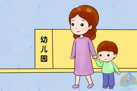 宝宝到这个月龄，就要戒掉纸尿裤了，否则可能有以下危害，犯不上图片