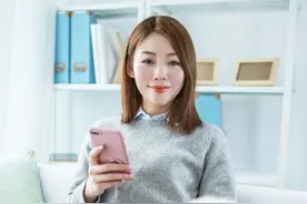 售卖狗肉的贩子遭到极端爱狗人士限制人身自由并殴打应如何定性？图片