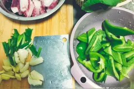 一人食之青椒炒鱿鱼图片