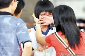 中考，超水平发挥进入名校，开学仅仅2周，女孩就坚持不下去了图片