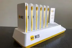 美团重启共享充电宝，疯狂地推，对战“三电一怪”。商家：惹不起图片