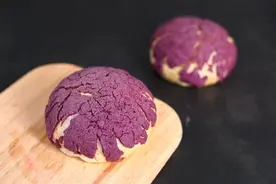 冰激凌一般地爆浆菠萝包！三色一组，超实用的组合菠萝包售卖配方图片
