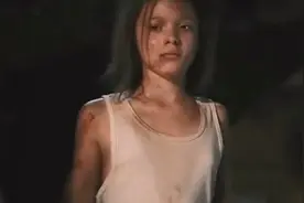 晨曦中的女孩：真实事件改编，继母联合亲爸把女儿折磨致死图片