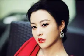 郝蕾｜桀骜不驯的鹰，何需乘风破浪？这个姐姐有点飒图片