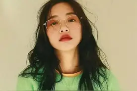 求求你别再这么戴眼镜了！真的丑哭了图片