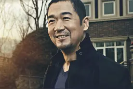 早年离婚、中年被坑爹、晚年翻车，回首前尘往事的张国立睡得香？图片