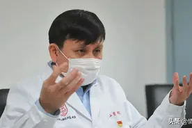 张文宏开百万豪车被骂，那个4次坐牢的人却年薪300万遭疯抢图片