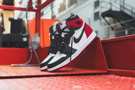 这些“韭菜” AJ1 终于还是撑不住了！最夸张的一双跌了近万元！图片