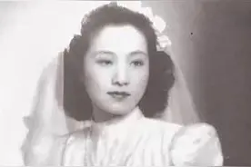 王元化张可婚姻60年：前半生她照顾疯癫丈夫，后半生他陪瘫痪妻子图片
