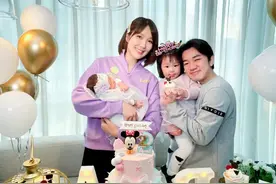 王祖蓝二胎得女！女儿正面照五官精致不像爸，李亚男产后恢复神速图片