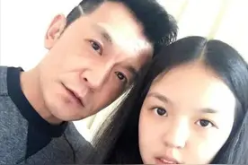 李咏去世两年后，女儿法图麦被名校录取，长相漂亮成妈妈的骄傲图片