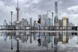 今天上班路，好大一场雨图片