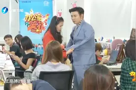 美女扮演小龙女恶搞断臂的“杨过”：过儿，你瘦了一只胳膊的重量视频封面