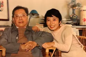 《雷雨》中的混乱家庭，实则是曹禺的真实生活，生活远比作品狗血图片