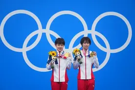 奥运首秀技压群芳！热烈祝贺陈芋汐勇夺奥运冠军图片