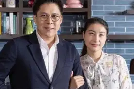 郭晶晶和霍启刚仿佛男女灵魂互换，婚后多年仍是女神的小迷弟图片