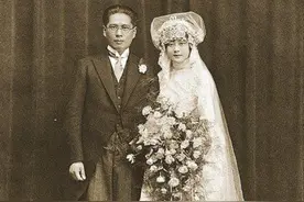 首富女的错爱：苦候初恋15年，他却另娶新人，三个儿女却与她同名图片