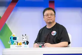 罗永浩称直播很赚钱：第一天就盈利 根本不搞团建 发红包就完了图片