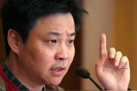 让无数人哭着看完，余华《活着》到底哪里好？梁文道：它够残忍图片