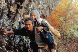 《楢山节考》人老了，就扔到山上喂乌鸦，“老而不死”就是贼吗？图片