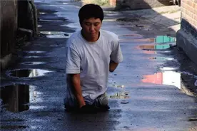 那个捡到不明“铁链”，丢掉双腿左臂被折磨20年的宋学文，怎样了图片