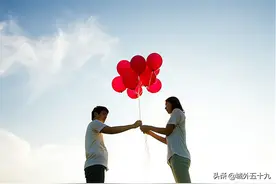 邱莹莹面对爱情太过卑微，保留自己的底线才能获得高质量的爱情图片