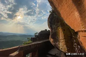 广东丹霞山，中国最让人脸红的景区，两块石头太像生殖器令人称奇图片