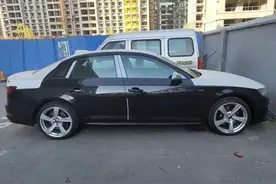 全国首台2019款奥迪S4现身，车主15万买到运损车，爆改成炫酷跑车图片