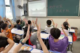 织里镇晟舍小学：欢迎英雄回家 共度中秋团圆图片