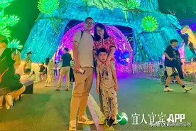 宜宾消防员自贡救人 他奔跑的样子好帅图片