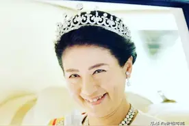 57岁日本皇后雅子，总是爱穿黄色服饰，这是在做心理疗愈吗？图片