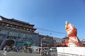 安徽亳州有一网红地，街名很有趣，走八步就有六条街，像迷宫一般图片