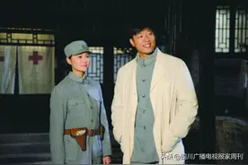 戴娇倩、凌潇肃主演《战火英雄》开播图片