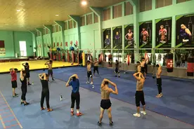 广西拳击队训练公开课，运动员教练员展示十八般武艺图片