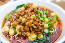重庆有家机场豌杂面，高居重庆小面第四名，店面不大却能年入百万图片
