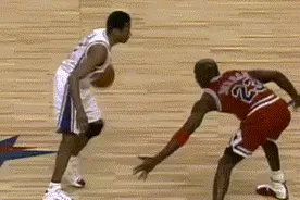 【每日NBAgif】那些经典的NBA瞬间，你看过几个？图片