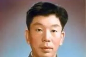 1969年，舟山的远东第一灯塔，出现了两位解放军海军将军图片