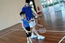李宗伟一家四口罕现身！家中拥挤狭小显杂乱，曾为抗癌花费上千万图片